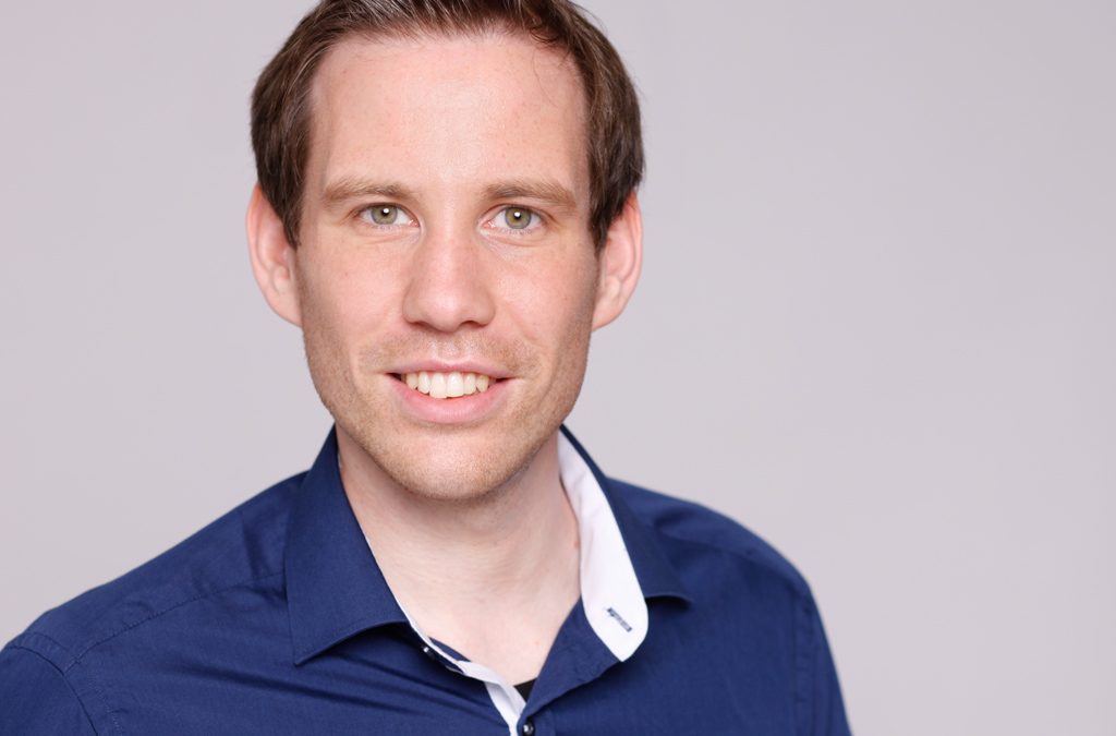 Neue Beschilderung der Parkplätze für Lehrkräfte sowie an der Haltestelle für Schulbusse an der GGS Türnich